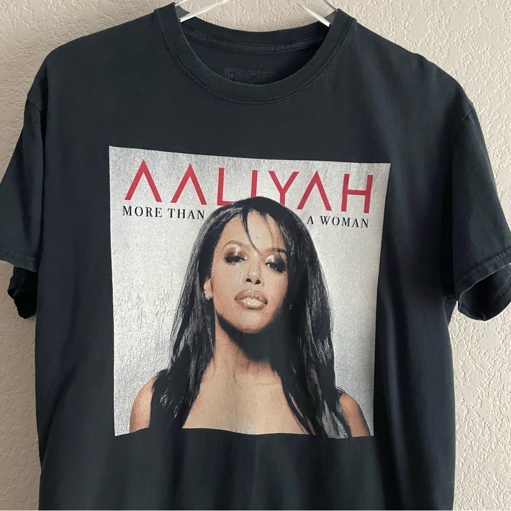 FRCHS Aaliyah More Than A Woman Graphic Tee M Black - Picture 3 of 9